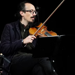 Miguel García, violín de la Orquesta Céltica Asturiana